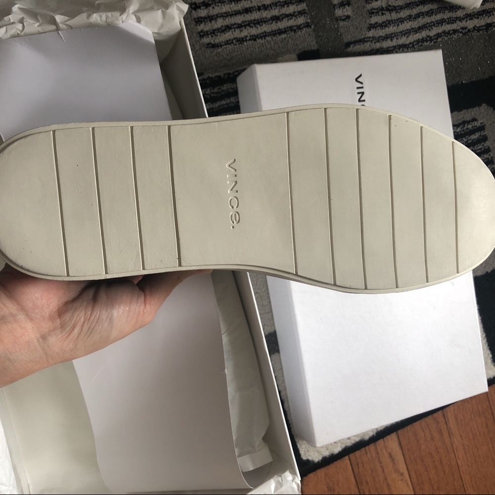 VINCE Cantara Slip-On Sneaker. - Picture 4 of 8